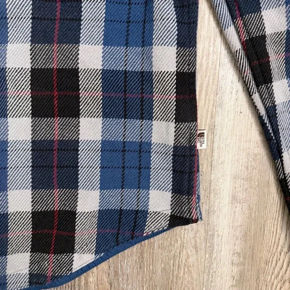 The North Face Mens Blue Plaid Valley Twill Flannel Heavy Shirt-size small *NWOT